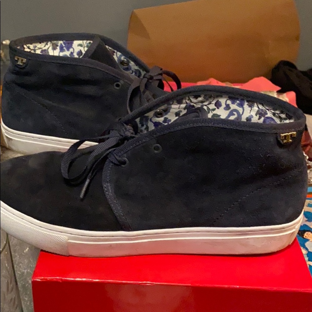 Tory Burch Suede tie up Sneakers